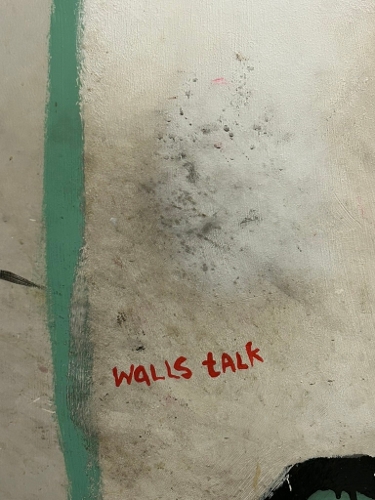 Walls Talk