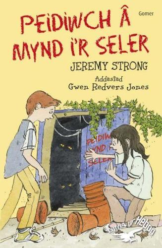 Cyfres yr Hebog: Peidiwch â Mynd i'r Seler