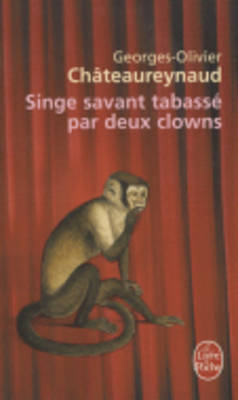 Singe Savant Tabasse Par Deux Clowns